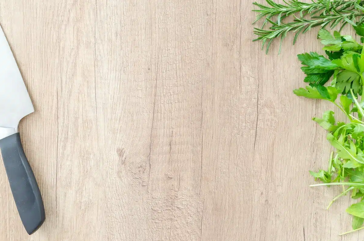 Tout ce qu’il faut savoir pour choisir la planche à découper idéale