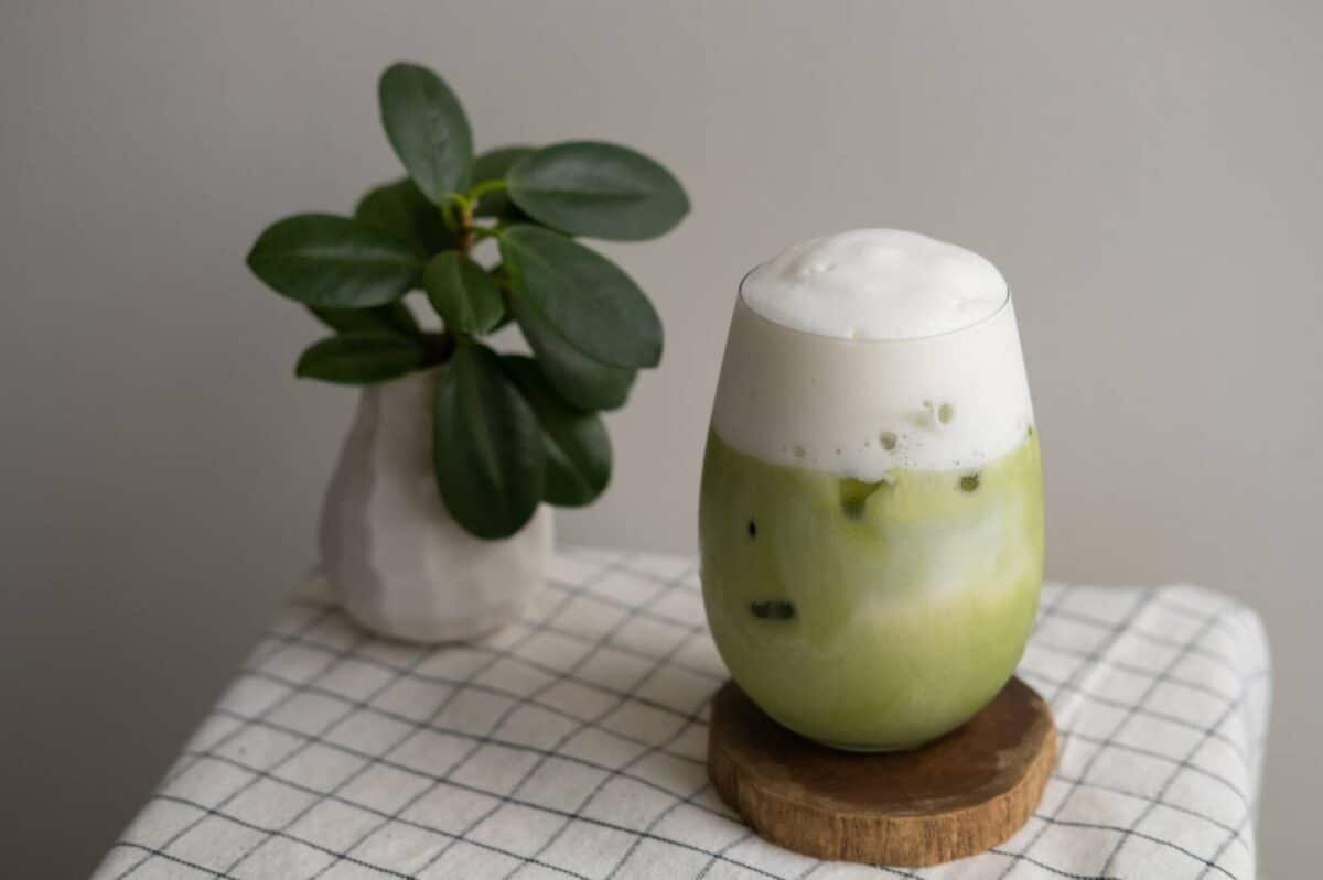 étapes pour faire un matcha latte