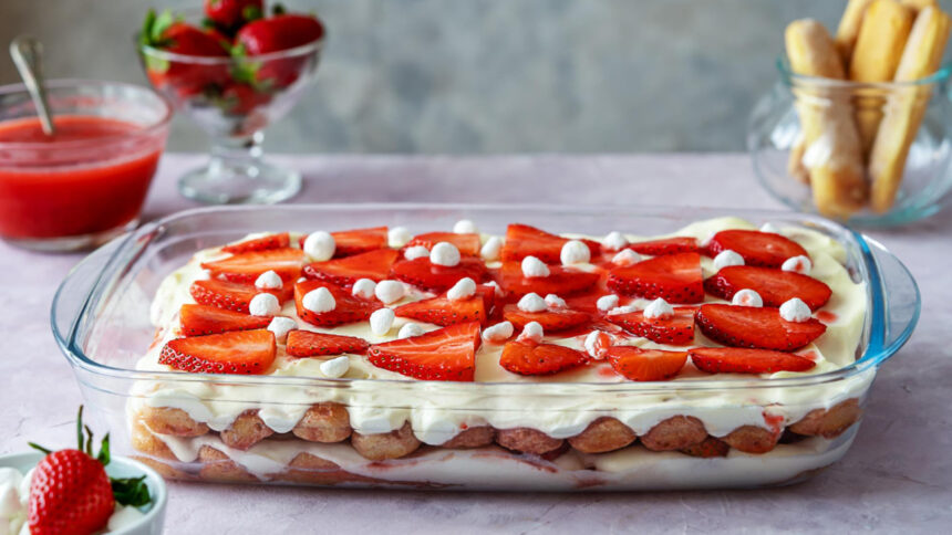 Tiramisu express aux fraises : la solution idéale pour un dessert réussi